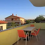 Apartments With A Parking Space Umag - 7147